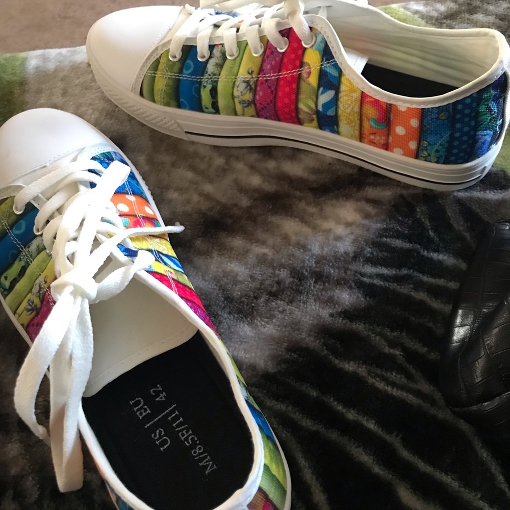 Tennis Shoes white e multicolor on the sides